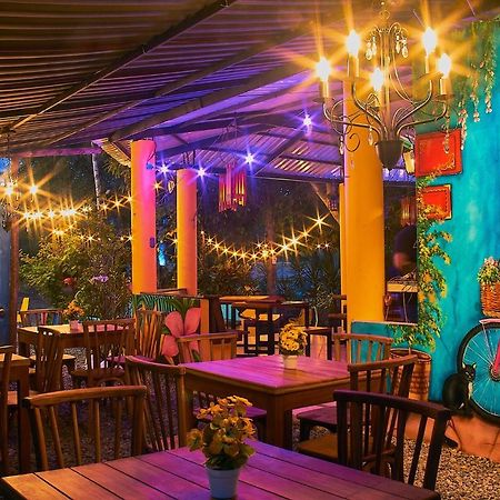 Nuevo Oeste Hotel Acacias Luaran gambar