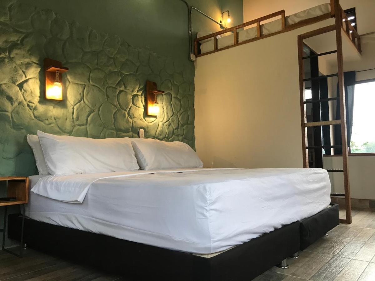Nuevo Oeste Hotel Acacias Luaran gambar